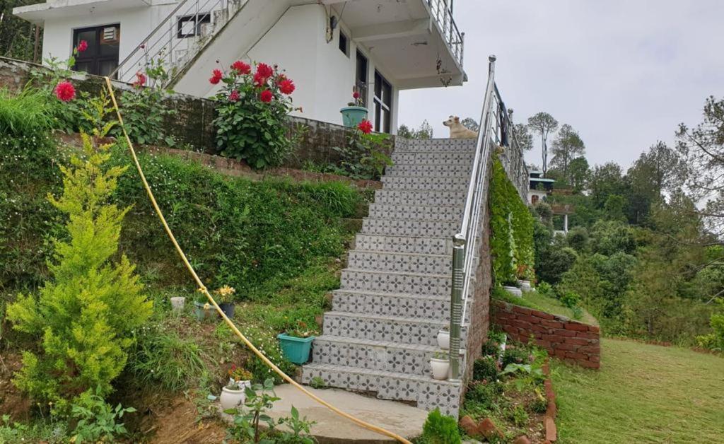 Apartamento The Plum Mukteshwar Exterior foto